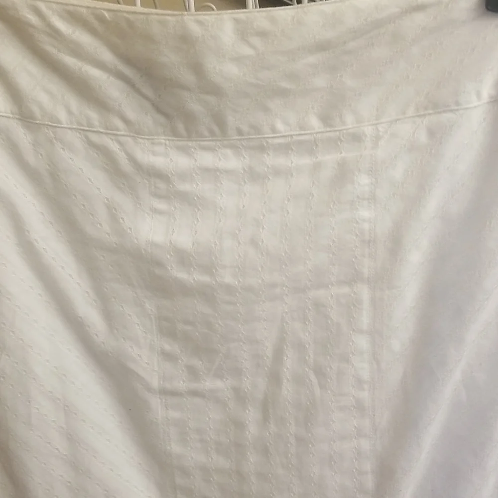 Talbots women's white skirt - Picture 3 of 9